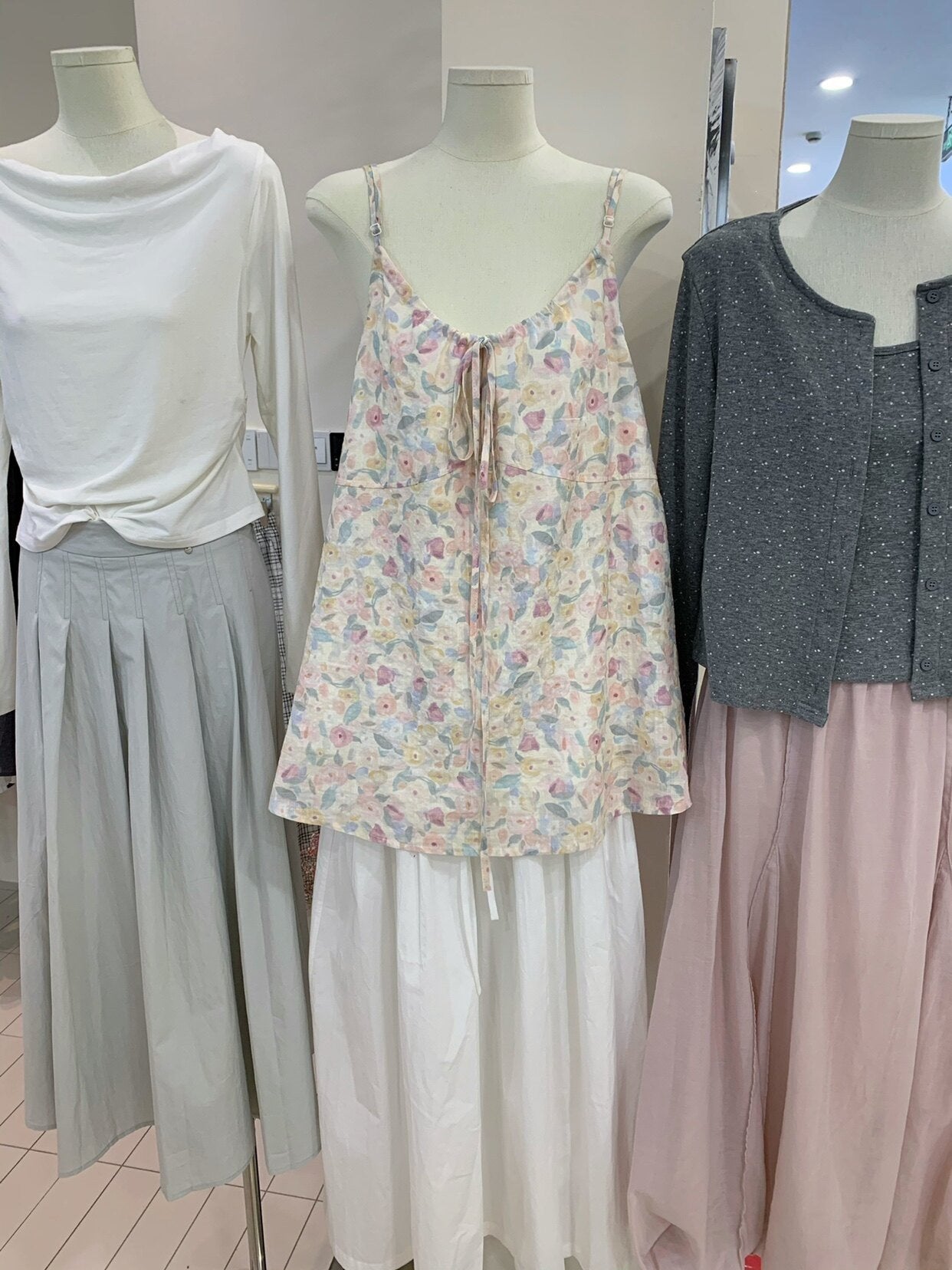 レディース トップス 花柄 コットン 綿 リネン 春夏 きれいめ 春 ショート 夏 上品 Aライン ピンク キャミソール 麻