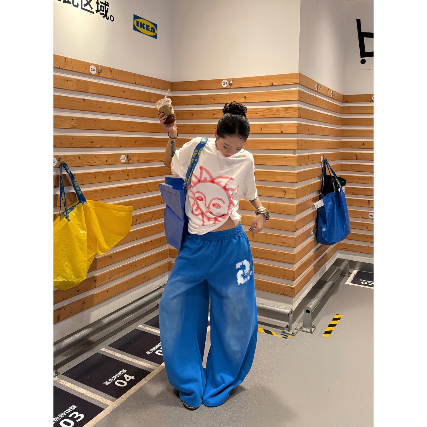 レディース パンツ ボトムス ロング ワイド ポケット ハイウエスト シンプル カジュアル おしゃれ かっこいい こなれ感 ラフ メンズライク マニッシュ ボーイッシュ スポーティー 個性的 クール 主役級 存在感 都会的 春 夏 秋 冬 オールシーズン ママ デート お出かけ 旅行 合コン 韓国 オルチャン 楽ちん 体型カバー 美脚 脚長 普段使い 着回し トレンド 流行 インスタ映え 定番 S M L XL 2XL 大きいサイズ ゆったり ゆる 黒 ブラック 水色 ブルー