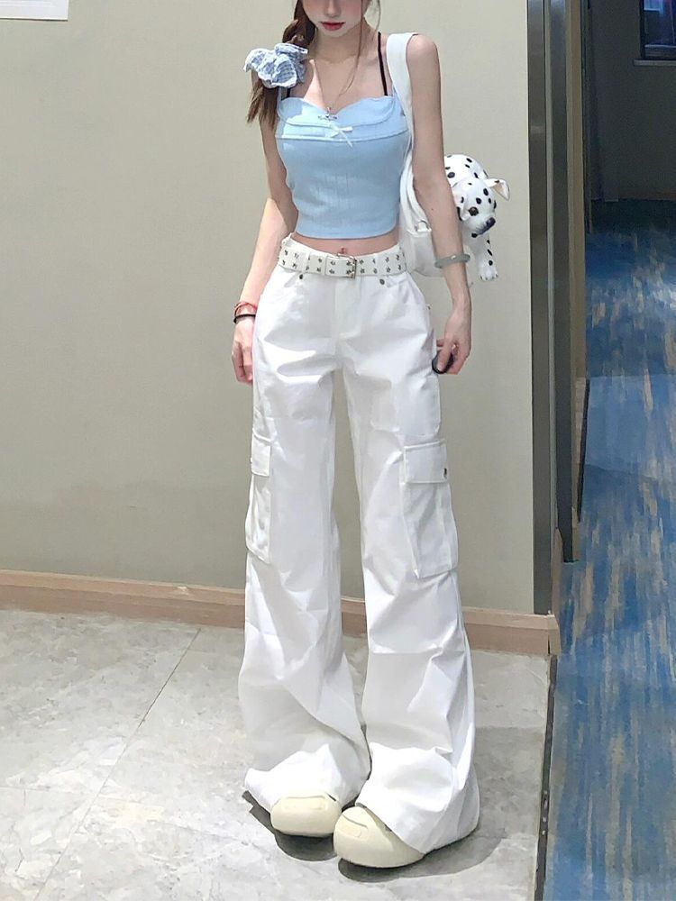 レディース パンツ ボトムス ロングパンツ ワイドパンツ カーゴパンツ ロング ワイド ストリート ポケット ハイウエスト かわいい シンプル カジュアル おしゃれ かっこいい こなれ感 メンズライク ボーイッシュ ラフ クール キュート 抜け感 無地 春 秋 ママ 通勤 学生 学校 通学 デート お出かけ 旅行 公園 女子会 休日 ショッピング お花見 カフェ 体型カバー 普段使い 着回し S M L XL  白 ホワイト ベーシックカラー
