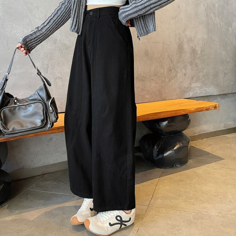 レディース ボトムス パンツ コットンパンツ ワイドパンツ カーブパンツ ワイドカーブパンツ コットン ボリューム ワイド ファスナー ポケット ハイウエスト 綿 かわいい 大人可愛い シンプル カジュアル おしゃれ かっこいい こなれ感 ラフ ルーズ 主役級 存在感 抜け感 キュート ベーシック ナチュラル 無地 デート お出かけ 女子会 休日 ショッピング カフェ 体型カバー 美脚 脚長 普段使い 着回し スタイルアップ スタイリッシュ XS S M L XL 2XL 3XL