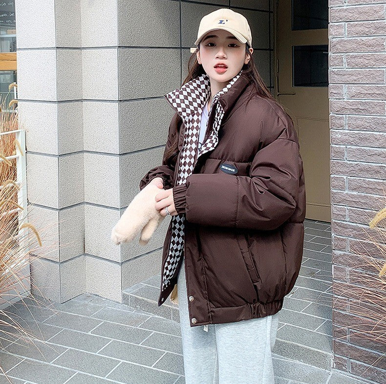 レディース ジャケット ダウン アウター 上着 中綿 中綿ジャケット 長袖 萌袖 スタンドカラー ファスナー ポケット 前開き かわいい 大人可愛い シンプル カジュアル おしゃれ かっこいい こなれ感 ラフ ルーズ 主役級 存在感 抜け感 秋 冬 デート お出かけ アウトドア キャンプ イベント 女子会 休日 ショッピング カフェ 重ね着 暖かい 防寒 体型カバー 普段使い 着回し レイヤード スタイリッシュ スタイルアップ S M L XL 2XL ゆったり ゆる ブラック ブラウン