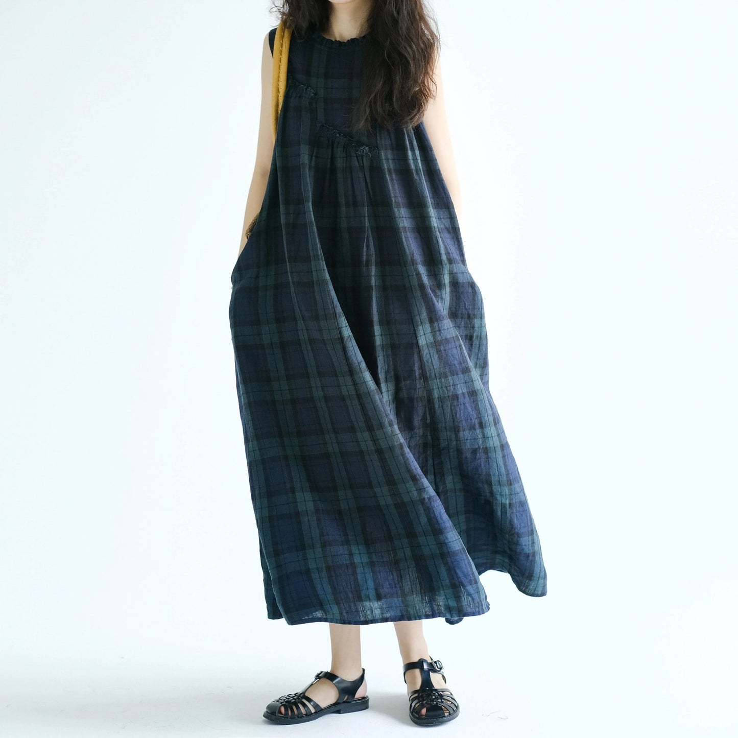 ワンピース ノースリーブ チェック柄 春夏 カジュアル きれいめ 袖なし 春 夏 ラウンドネック ミモレ フリル 上品 大きい