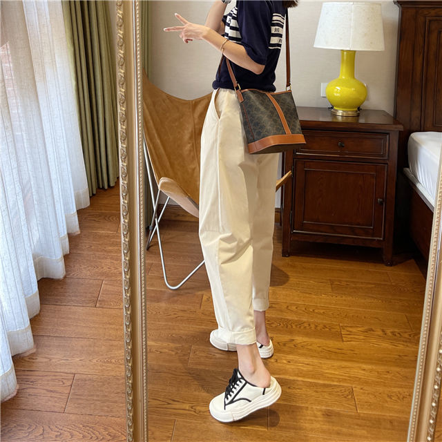 レディース パンツ ボトムス アウター 上着 テーパードパンツ ロングパンツ アンクル丈 クロップド丈 オーバーサイズ  ストリート きれいめ シンプル カジュアル 上品 おしゃれ かっこいい レトロ こなれ感 ラフ メンズライク マニッシュ ボーイッシュ スポーティー ベーシック アクティブ ナチュラル 無地 春 秋 お出かけ アウトドア 旅行 休日 楽ちん 体型カバー 美脚 脚長 普段使い 着回し レイヤード トレンド 流行 定番 S M L 小さいサイズ 大きいサイズ 茶色 ブラウン オフホワイト