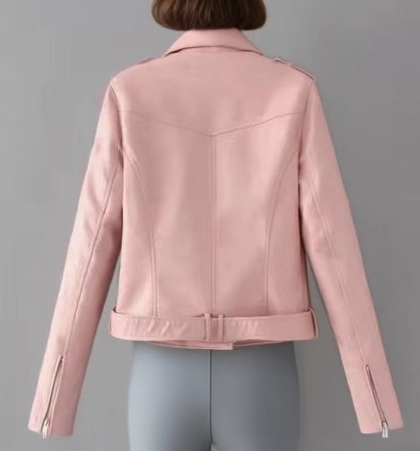 アウター ジャケット フェイクレザージャケット 長袖 襟付き 前開き ファスナー ボタン ショート丈 かわいい 可愛い 大人可愛い きれいめ シンプル レトロ おしゃれ かっこいい カジュアル こなれ感 個性的 主役級 存在感 抜け感 秋 冬 ベーシック ナチュラル メンズライク クール 無地 女性用 レディース ママ OL 通勤 学生 通学 デート お出かけ 旅行 休日 アウトドア カフェ ショッピング 普段使い デイリー 着回し S M L XL 2XL 3XL 4XL トレンド モテ 高級感 高見え