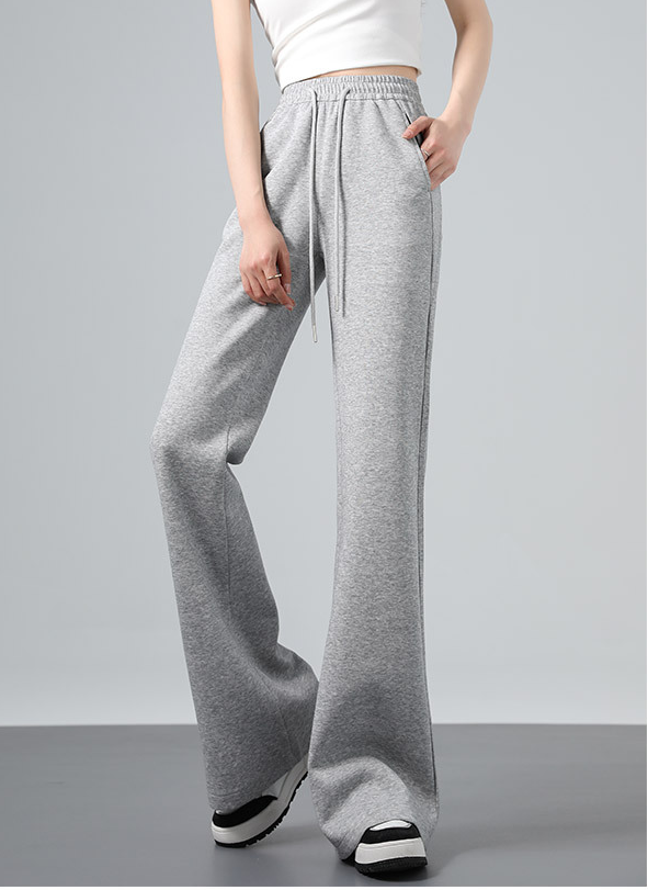 レディース パンツ ボトムス スウェットパンツ ロング フレア セミフレア ウエストマーク ウエストリボン かわいい シンプル カジュアル おしゃれ かっこいい こなれ感 ラフ メンズライク 個性的 抜け感 無地 春 夏 秋 冬 オールシーズン 学生 学校 通学 部活 お泊まり アウトドア 旅行 公園 休日 コーデ 楽ちん 普段使い 着回し トレンド 定番 S M L XL 白 ホワイト 黒 ブラック ライトグレー ダークグレー