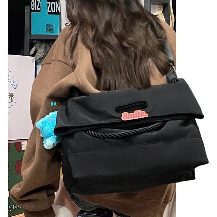 バッグ レディース ショルダー トート 斜めがけ 肩がけ 大容量 かわいい 大人可愛い きれいめ シンプル カジュアル 上品 お洒落 こなれ感 主役級 存在感 抜け感 無地 通勤 デート お出かけ イベント リゾート 旅行 休日 普段使い 韓国 春 夏 秋 冬 大きめ 黒