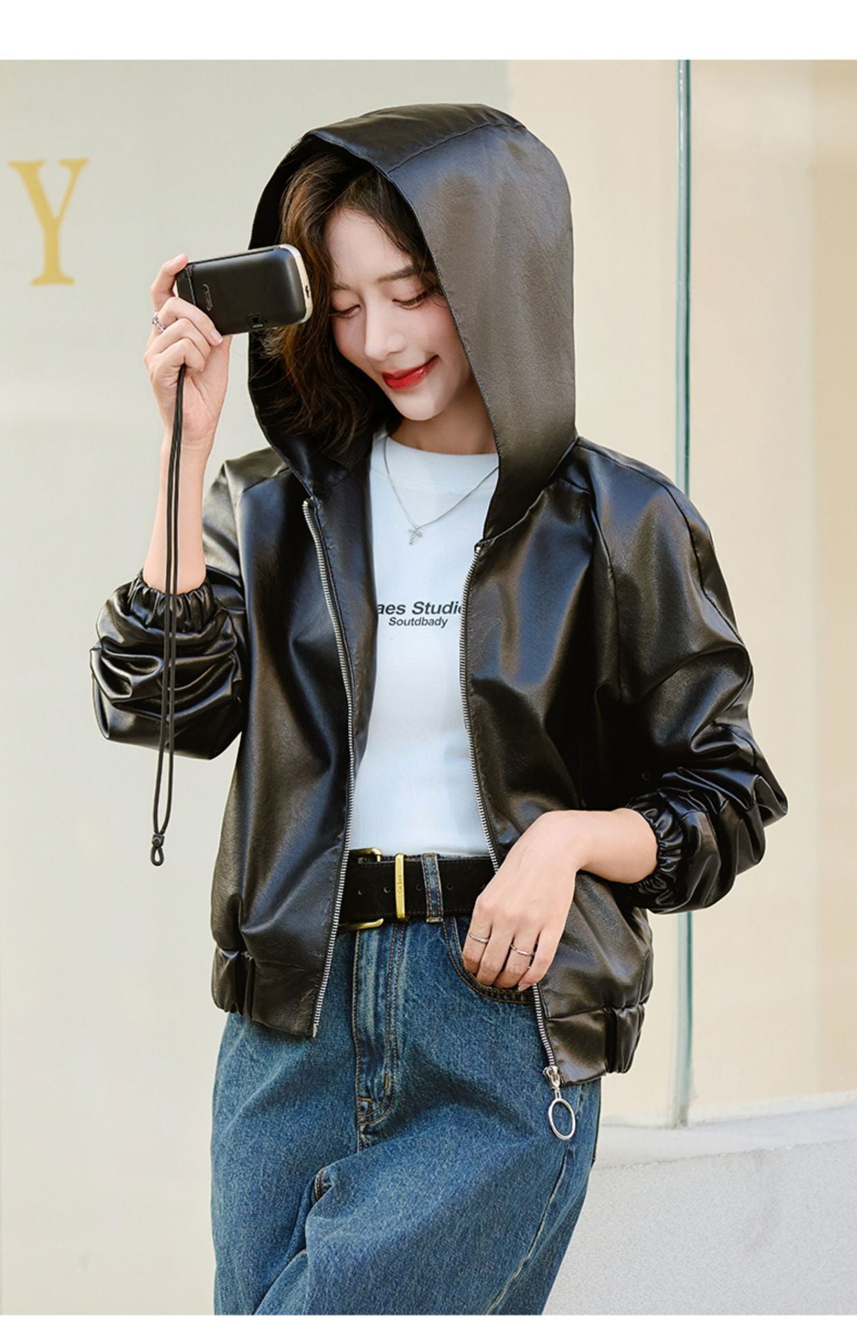 レディース トップス ジャケット 羽織 前開き レザージャケット ショート 長袖 フード スリム ストレート Iライン ファスナー ポケット 2way レザー フェイクレザー きれいめ 上品 おしゃれ こなれ感 個性的 クール エレガント 主役級 存在感 無地 春 秋 謝恩会 ロングシーズン ママ 通勤 デート お出かけ パーティー イベント 旅行 女子会 韓国 オルチャン 体型カバー 普段使い レイヤード インスタ映え M L XL 2XL 3XL 4XL 大きいサイズ 黒 ブラック 茶色 ブラウン