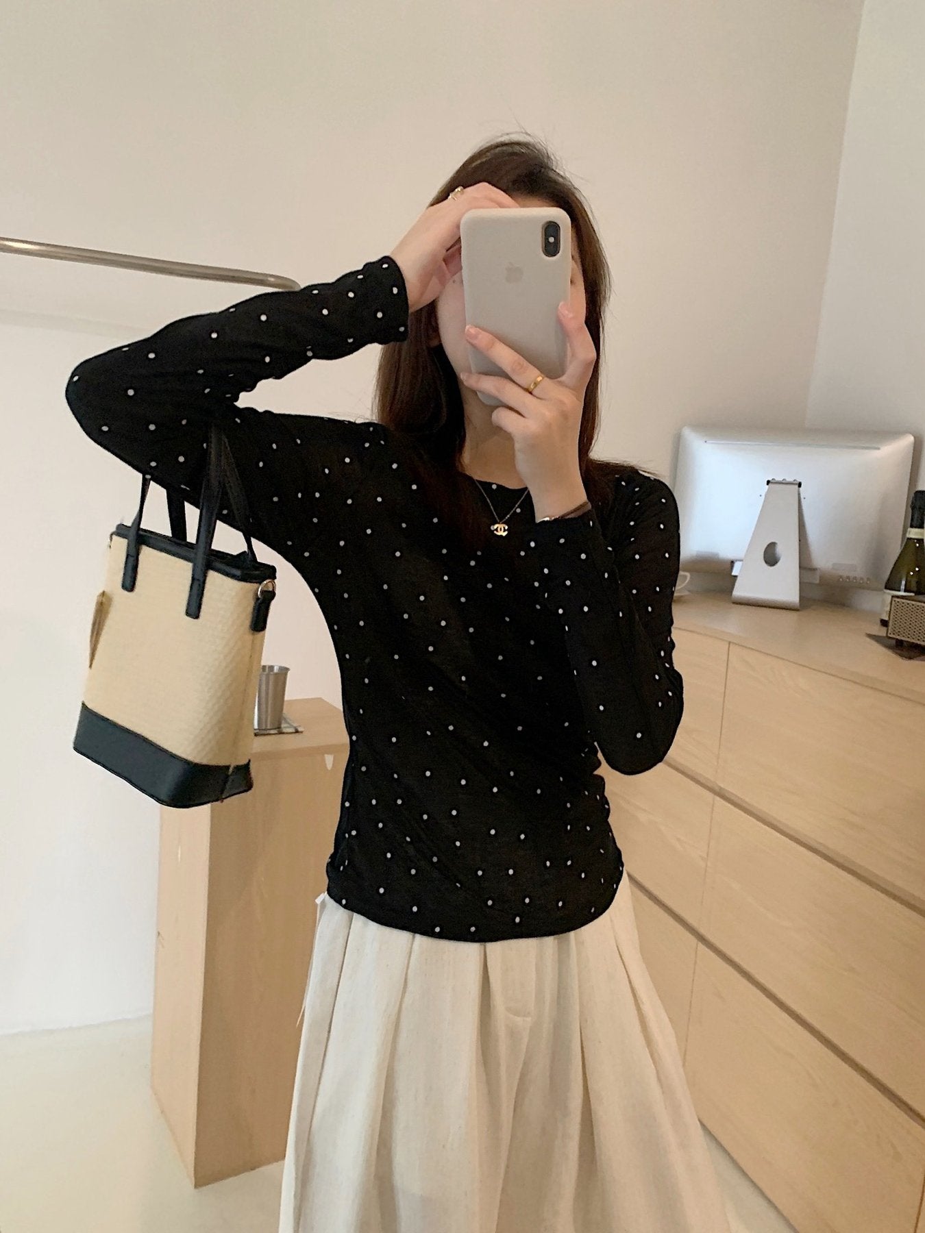 レディース Tシャツ 長袖 春夏 春 重ね着 夏 膝丈 ラウンドネック シャツ 透け感 ポリエステル ドット