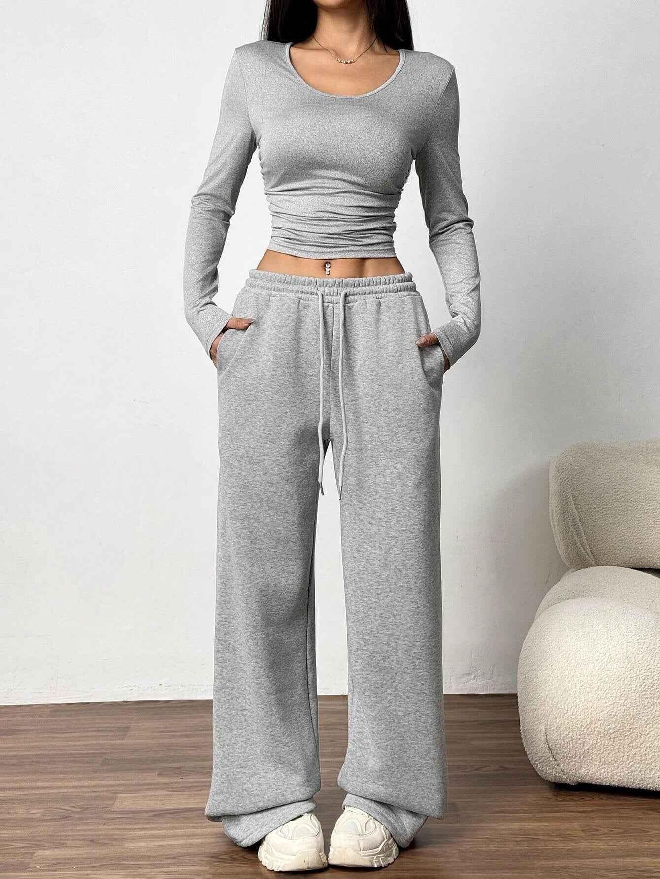 レディース トップス パンツ ボトムス カットソー プルオーバー セットアップ ロングパンツ ワイドパンツ ショート ロング 長袖 ラウンドネック 襟なし スリム 細身 ストリート ポケット ウエストゴム ドロスト かわいい シンプル カジュアル おしゃれ かっこいい ラフ こなれ感 メンズライク ボーイッシュ クール 抜け感 無地 春 秋 ママ 学生 学校 通学 部活 旅行 ジム 公園 休日 コーデ 楽ちん 普段使い 着回し XS S M L 小さいサイズ ブラック ブラウン グレー ベーシックカラー
