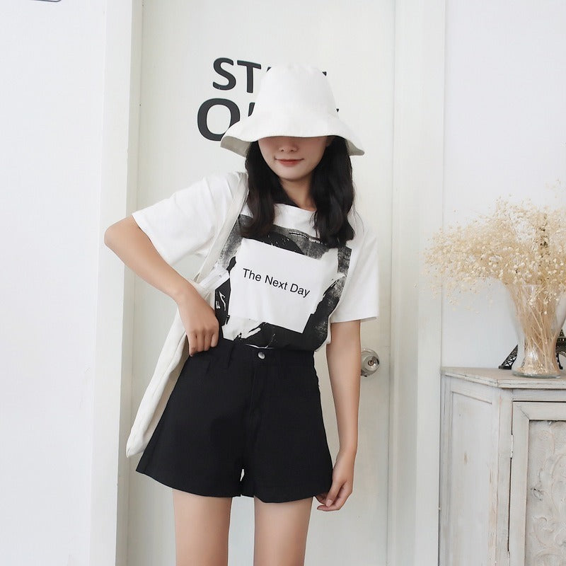 レディース パンツ ボトムス ショートパンツ ワイドパンツ ショート 膝上 スマート フェミニン ポケット ハイウエスト ボタン アメカジ かわいい 大人可愛い きれいめ シンプル カジュアル 上品 おしゃれ こなれ感 ボーイッシュ 抜け感 ベーシック 無地 春 夏 お出かけ お泊まり アウトドア キャンプ リゾート 海 ビーチ 公園 休日 バカンス 高原 ガーデン ショッピング 美脚 脚長 普段使い 着回し 定番 S M L XL 2XL 大きいサイズ 白 ホワイト 黒 ブラック オフホワイト
