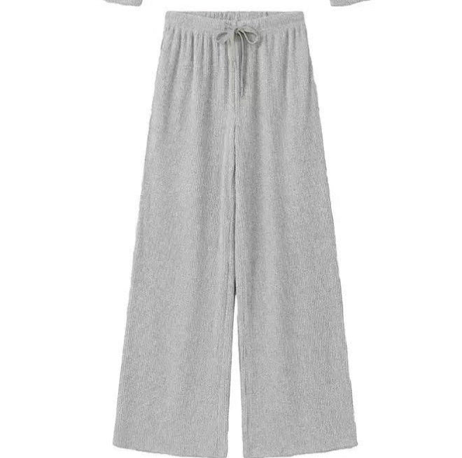 レディース トップス パンツ ボトムス ルームウェア パジャマ 部屋着 2点セット 上下セット ストレートパンツ 丈長 フルレングス 長袖 クルーネック ポケット ハイウエスト きれいめ シンプル カジュアル おしゃれ レトロ 抜け感 クラシカル ベーシック ナチュラル リラックス 無地 春 秋 お泊まり 休日 お家時間 美脚 脚長 普段使い 定番 S M L XL 2XL 小さいサイズ 大きいサイズ ゆったり ゆる 黒 ブラック 茶色 ブラウン グレー ライトグレー ダークグレー ベージュ ネイビー