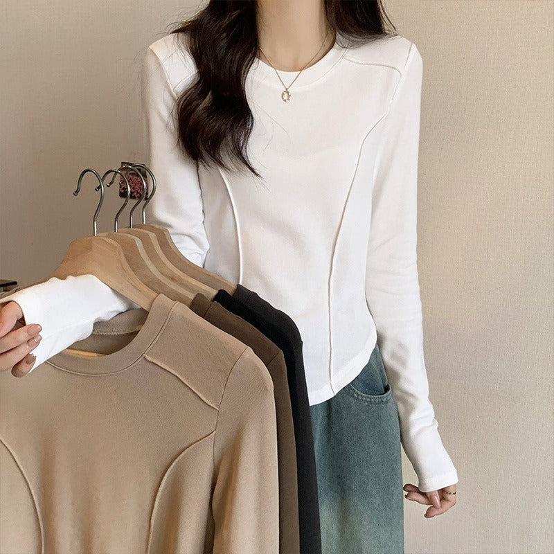 レディース トップス カットソー Ｔシャツ 長袖Ｔシャツ ライン 立体感 着痩せ効果 タック ピンタック 華奢見え 長袖 クルーネック 丸襟 かわいい 大人可愛い きれいめ シンプル カジュアル おしゃれ かっこいい こなれ感 ラフ 主役級 存在感 抜け感 ナチュラル 無地 春 秋 お出かけ 休日 ショッピング カフェ 体型カバー 普段使い 着回し スタイリッシュ スタイルアップ S M L XL ホワイト ブラック カーキ ダークグレー アプリコット