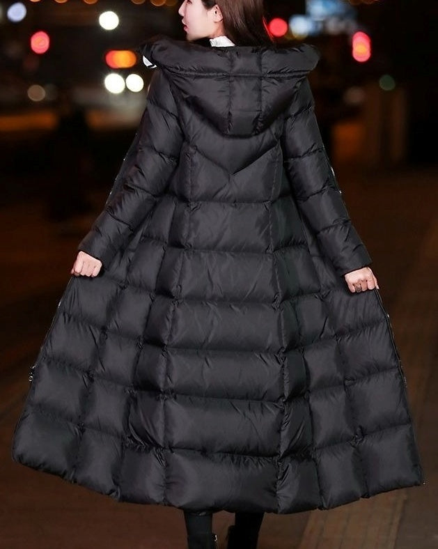アウター コート ロングコート 長袖 フード付き 前開き ファスナー ポケット ロング丈 中綿 かわいい 可愛い 大人可愛い きれいめ シンプル レトロ おしゃれ かっこいい カジュアル こなれ感 個性的 主役級 存在感 抜け感 秋 冬 ベーシック ナチュラル エレガント クール 無地 女性用 レディース ママ マタニティ OL 通勤 学生 通学 デート お出かけ 旅行 休日 アウトドア カフェ ショッピング 普段使い デイリー 着回し 重ね着 M L XL 2XL 3XL トレンド モテ 暖かい