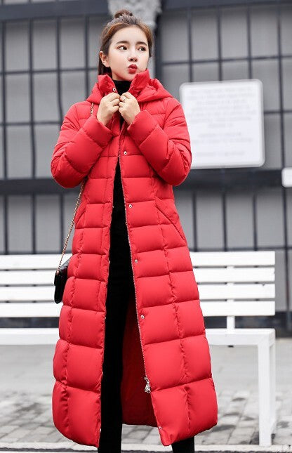 中綿コート レディース コート アウター 上着 羽織 前開き 膝下 ミモレ ロング 長袖 スタンドカラー フード Iライン ベルト ウエストマーク ファスナー ポケット 大人可愛い きれいめ シンプル おしゃれ 存在感 都会的 ナチュラル 無地 秋 冬 ママ 通勤 学生 学校 通学 デート お出かけ 旅行 公園 女子会 休日 ショッピング カフェ 防寒 普段使い 着回し M L XL 2XL 3XL 大きいサイズ ブラック ダークグレー オフホワイト レッド ベーシックカラー 大人カラー キャラメル