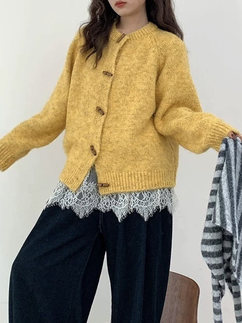 レディース トップス ニット カーディガン アウター 上着 前開き ミドル丈 長袖 ラウンドネック ストレート Iライン スマート ボタン 大人可愛い シンプル おしゃれ かっこいい こなれ感 個性的 主役級 存在感 抜け感 都会的 ベーシック 無地 夏 秋 ロングシーズン ママ オフィス ビジネス デート お出かけ 旅行 女子会 重ね着 韓国 オルチャン 楽ちん 体型カバー 普段使い 着回し モテ トレンド 流行 インスタ映え ゆったり フリーサイズ 黄色 緑 ベーシックカラー 大人カラー