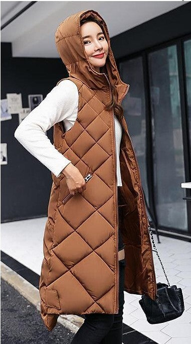 中綿ジレ ダブルジップ レディース トップス ベスト アウター 上着 前開き 膝丈 膝下 袖なし ノースリーブ スタンドカラー フード Iライン ストリート ファスナー ポケット アメカジ 大人可愛い シンプル カジュアル 上品 おしゃれ かっこいい こなれ感 ラフ スポーティー 存在感 抜け感 アクティブ 無地 秋 冬 ママ 学生 通学 お出かけ アウトドア 旅行 公園 休日 ショッピング ライブ カフェ フェス ランチ 重ね着 楽ちん 防寒 体型カバー 普段使い 着回し レイヤード 黒 茶色 緑
