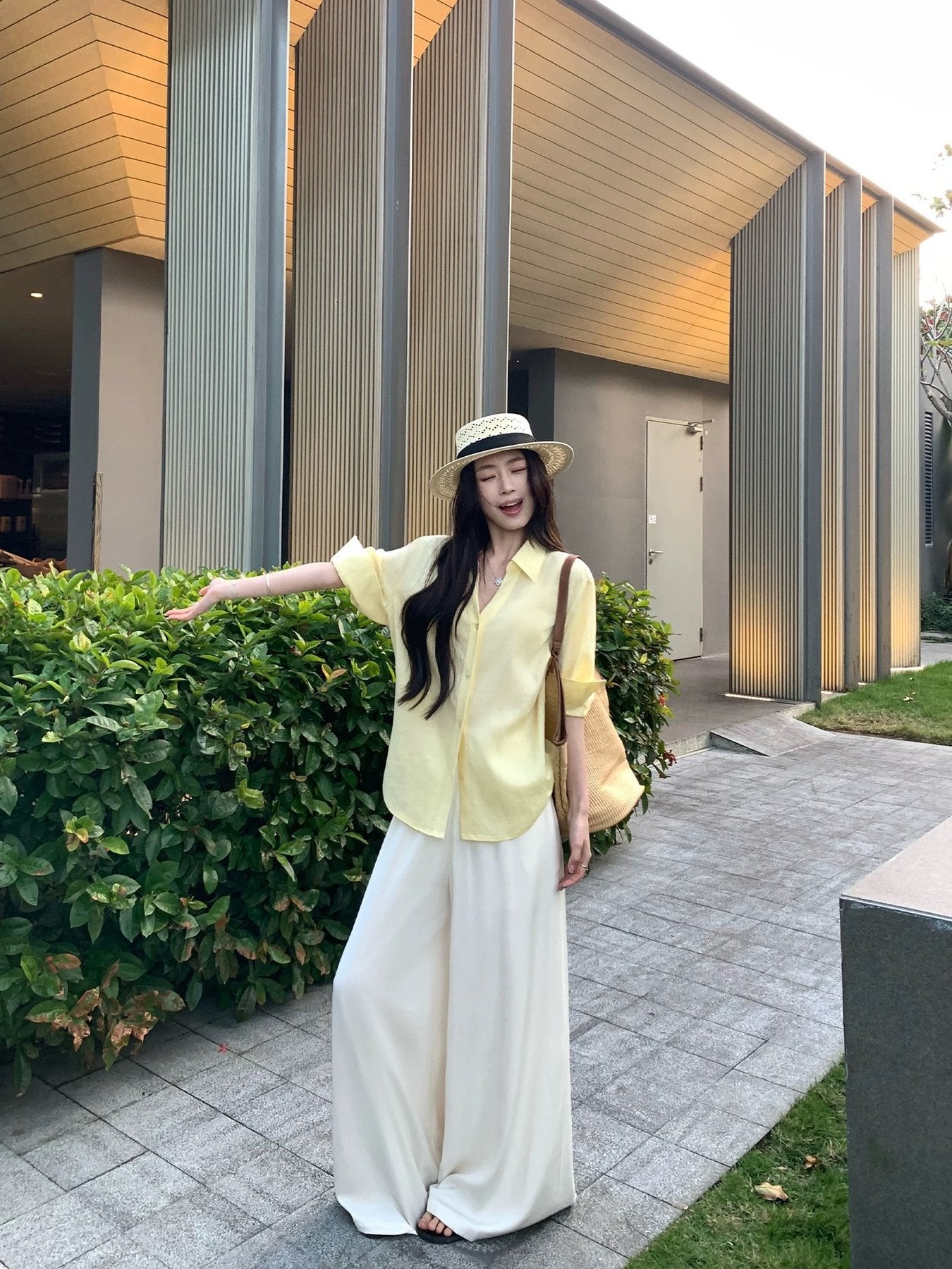 レディース シャツ 無地 ゆったり コットン 綿 リネン 春夏 カジュアル 通勤 体型カバー 前開き Vネック 春 夏 秋 シンプル レギュラー ボタン