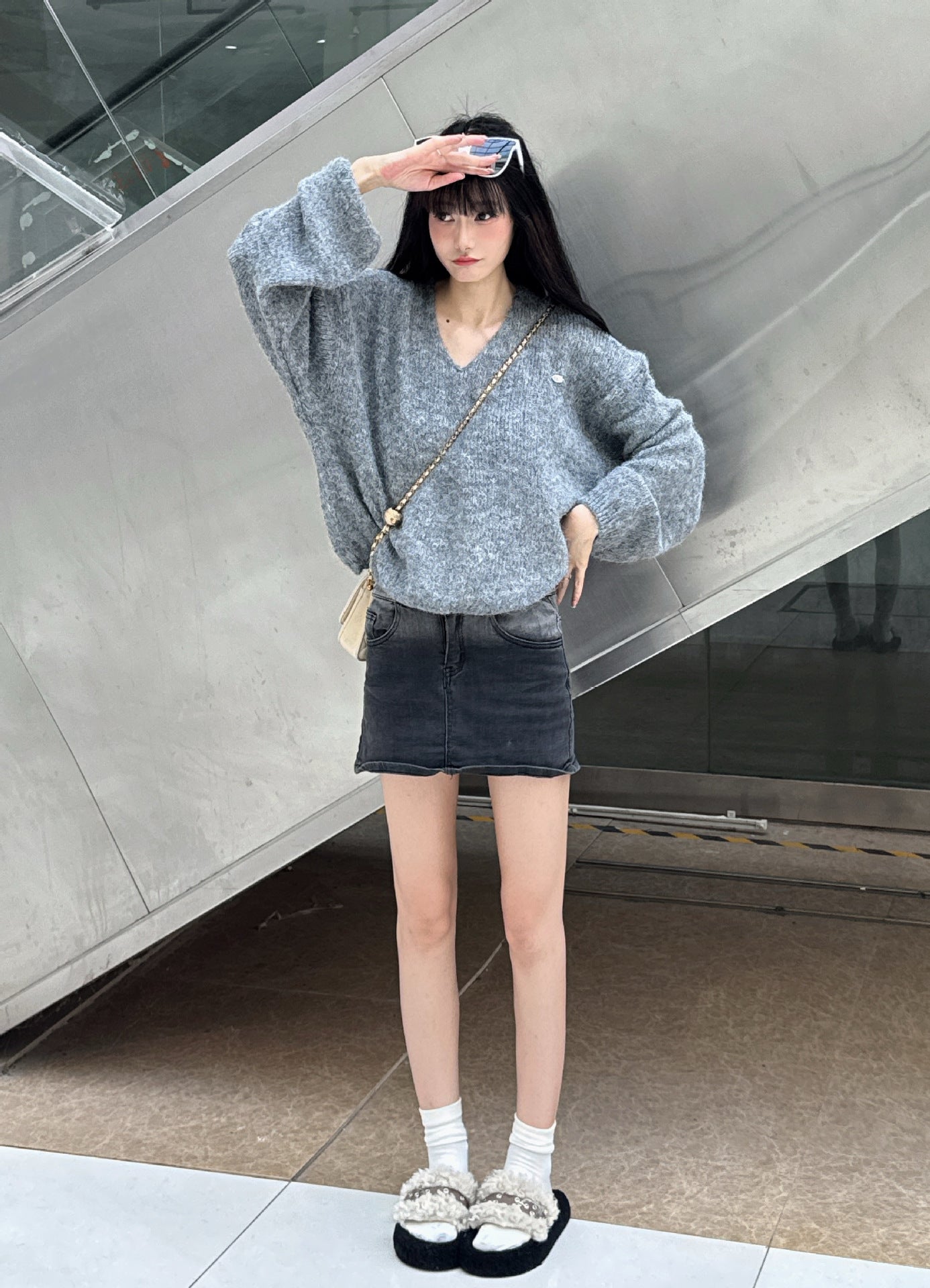 レディース トップス ニット セーター プルオーバー ミドル丈 長袖 ドロップショルダー Vネック ワイド 大人可愛い シンプル カジュアル おしゃれ かっこいい こなれ感 個性的 主役級 存在感 抜け感 ヴィンテージ 都会的 ベーシック 無地 秋 冬 ロングシーズン ママ オフィス ビジネス 通勤 デート お出かけ アウトドア 旅行 女子会 重ね着 韓国 オルチャン 楽ちん 暖かい 体型カバー 普段使い 着回し モテ トレンド 流行 インスタ映え ゆったり フリーサイズ レッド 春カラー