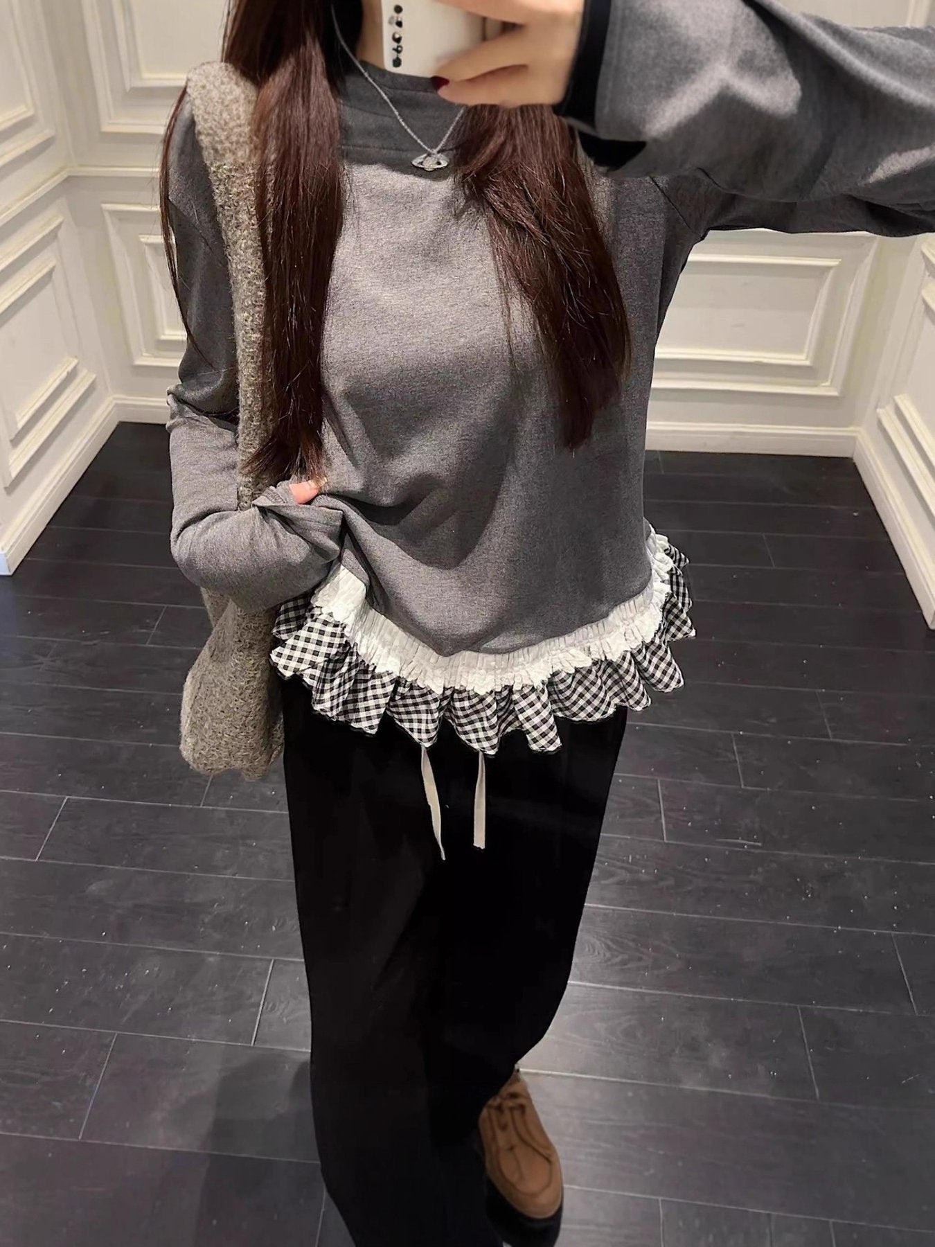 レディース トップス Tシャツ 長袖 ボーダー ストライプ チェック柄 ゆったり 秋冬 秋 きれいめ 体型カバー 花柄 膝丈 ラウンドネック レース 冬 上品 クルーネック シャツ 切り替えデザイン インナー ポリエステル 配色