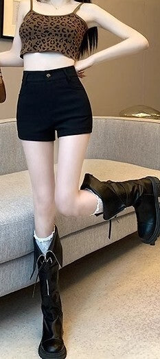 レディース パンツ ボトムス スーツ ショートパンツ 膝上 スリム Aライン ハイウエスト 伸縮性 かわいい きれいめ シンプル カジュアル おしゃれ かっこいい スポーティー 個性的 クール 主役級 キュート 学生風 ベーシック ナチュラル ワイルド 無地 秋 ロングシーズン 通勤 学生 通学 部活 デート お出かけ お泊まり アウトドア イベント 旅行 女子会 休日 ライブ 合コン コンパ 韓国 脚長 モテ トレンド 定番 S M L XL 黒 ベーシックカラー 大人カラー