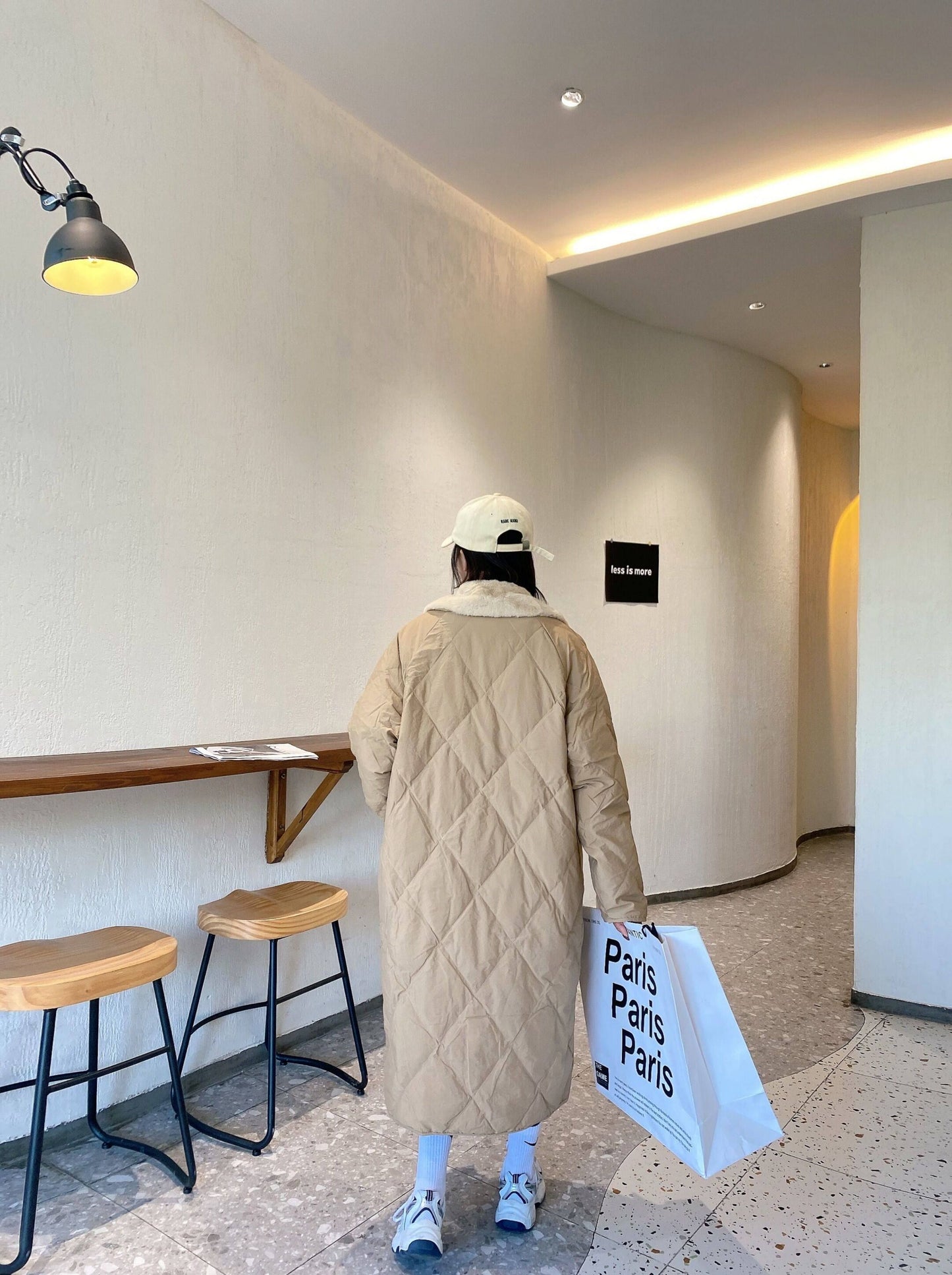 レディース コート ダウン 上着 羽織 前開き 膝下 ロング 長袖 襟付き ストレート Iライン ポケット 2way ボタン 配色 大人可愛い シンプル カジュアル おしゃれ こなれ感 ラフ 個性的 主役級 存在感 抜け感 都会的 クラシカル ベーシック ナチュラル 無地 春 秋 ロングシーズン ママ 通勤 通学 デート お出かけ 旅行 公園 ショッピング 韓国 オルチャン 楽ちん 暖かい 防寒 プチプラ 普段使い インスタ映え