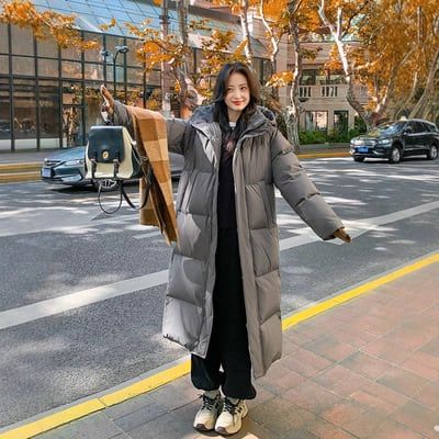 レディース コート ダウン 上着 羽織 前開き 膝下 ロング 長袖 フード ストレート Iライン ポケット 2way ボタン 配色 大人可愛い シンプル カジュアル おしゃれ こなれ感 ラフ 個性的 主役級 存在感 抜け感 都会的 クラシカル ベーシック ナチュラル 無地 秋 冬 ロングシーズン 男女兼用 ユニセックス ママ 通勤 通学 デート お出かけ 旅行 公園 韓国 オルチャン 楽ちん 暖かい 防寒 プチプラ 普段使い インスタ映
