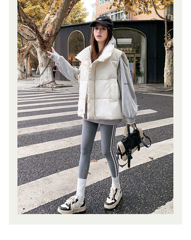 レディース ベスト アウター 羽織 前開き ショート 袖なし ノースリーブ ハイネック オーバーサイズ ファスナー ポケット 2way 大人可愛い シンプル カジュアル おしゃれ こなれ感 個性的 主役級 存在感 抜け感 都会的 無地 春 秋 ロングシーズン ママ 通勤 学生 通学 デート お出かけ 旅行 公園 重ね着 韓国 オルチャン 暖かい 防寒 体型カバー 普段使い レイヤード 流行 インスタ映え 定番 大き