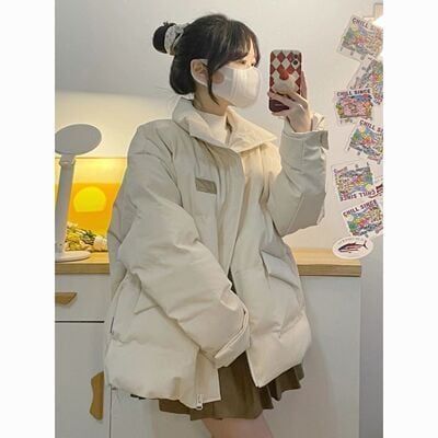 レディース コート ダウン 上着 羽織 前開き ショート 長袖 襟付き オーバーサイズ ポケット 2way ボタン 大人可愛い シンプル カジュアル おしゃれ こなれ感 ラフ メンズライク ボーイッシュ 個性的 主役級 存在感 抜け感 都会的 クラシカル ベーシック ナチュラル 無地 秋 冬 ロングシーズン ママ 通勤 通学 デート お出かけ 旅行 公園 韓国 オルチャン 楽ちん 暖かい 防寒 プチプラ 普段使い インスタ映え