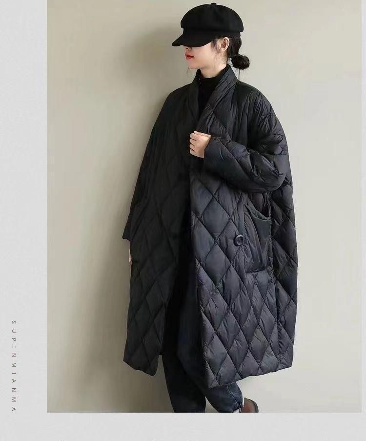 レディース トップス コート ダウン 上着 羽織 前開き 膝丈 ロング 長袖 Vネック ノーカラー ストレート Iライン ファスナー ポケット 前開き 2way 厚手 シンプル カジュアル おしゃれ 個性的 主役級 存在感 抜け感 ベーシック ナチュラル 無地 秋 冬 ロングシーズン ママ 通勤 通学 デート お出かけ 旅行 重ね着 韓国 オルチャン コーデ 体型カバー 普段使い レイヤード インスタ映え 大きいサイズ