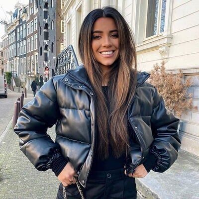 レディース ジャケット ダウン アウター 上着 羽織 ショート 長袖 ハイネック スタンドカラー ワイド スリム ファスナー ポケット 前開き 2way 中厚手 大人可愛い シンプル カジュアル おしゃれ こなれ感 ラフ 個性的 主役級 存在感 都会的 無地 春 秋 ロングシーズン ママ 通勤 通学 デート お出かけ 旅行 公園 重ね着 韓国 オルチャン 暖かい 防寒 普段使い 着回し レイヤード インスタ映え