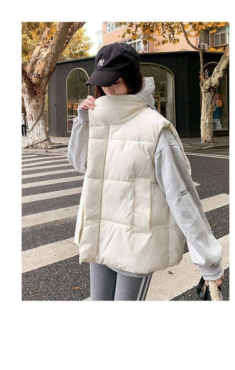 レディース ベスト アウター 羽織 前開き ショート 袖なし ノースリーブ ハイネック オーバーサイズ ファスナー ポケット 2way 大人可愛い シンプル カジュアル おしゃれ こなれ感 個性的 主役級 存在感 抜け感 都会的 無地 春 秋 ロングシーズン ママ 通勤 学生 通学 デート お出かけ 旅行 公園 重ね着 韓国 オルチャン 暖かい 防寒 体型カバー 普段使い レイヤード 流行 インスタ映え 定番 大き