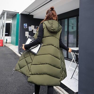 レディース トップス ベスト ダウン アウター 上着 羽織 膝下 ロング 袖なし ノースリーブ ハイネック フード ストレート Iライン ファスナー ポケット 前開き 大人可愛い シンプル カジュアル おしゃれ こなれ感 個性的 主役級 存在感 都会的 無地 春 秋 ママ 通勤 通学 デート お出かけ 旅行 公園 重ね着 韓国 オルチャン 暖かい 防寒 普段使い 着回し レイヤード インスタ映え 大きいサイ