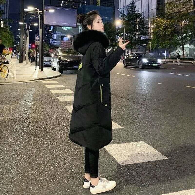 レディース ダウン 上着 羽織 前開き 膝下 ロング 長袖 ハイネック フード ストレート Iライン ファスナー ポケット 前開き ボタン フェイクレザー ファー シンプル カジュアル おしゃれ クール 主役級 存在感 抜け感 都会的 無地 秋 冬 ロングシーズン ママ 通勤 通学 デート お出かけ 旅行 女子会 合コン 韓国 オルチャン コーデ 楽ちん 暖かい 防寒 体型カバー 着回し レイヤード インスタ映え 定番